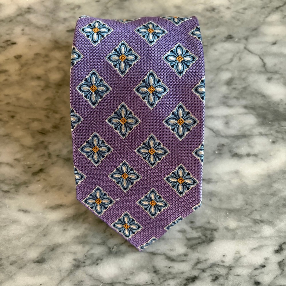 JOS‎ A BANK Signature Collection Men's Purple Floral 100% Silk Jacquard Necktie